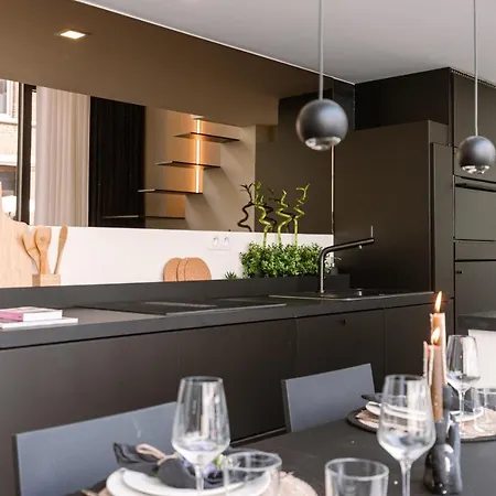 Apartment Renovated In The Heart Of *